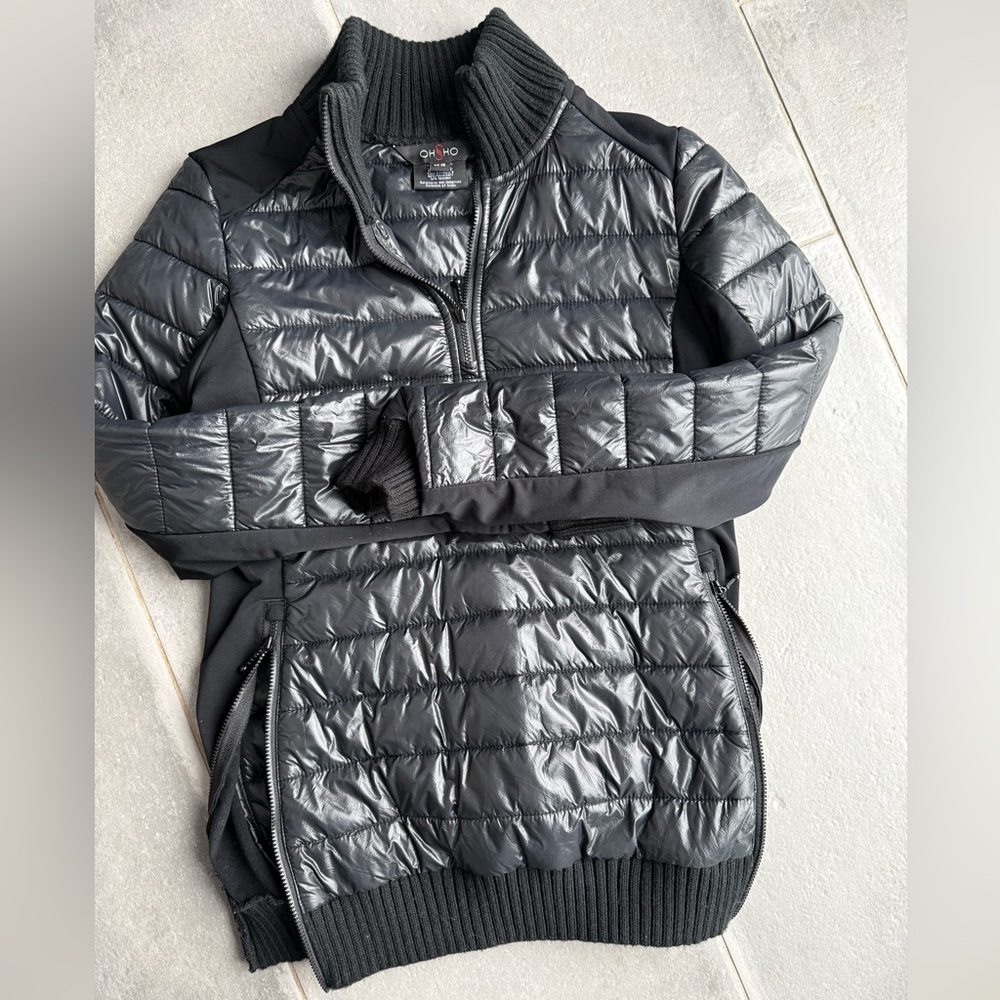 Women’s black pull over jacket